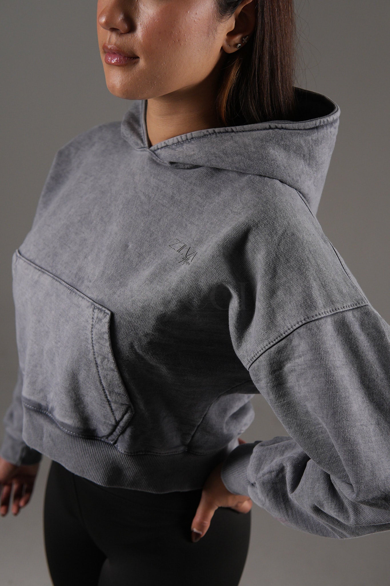 GREY WASHED CROPPED HOODIE