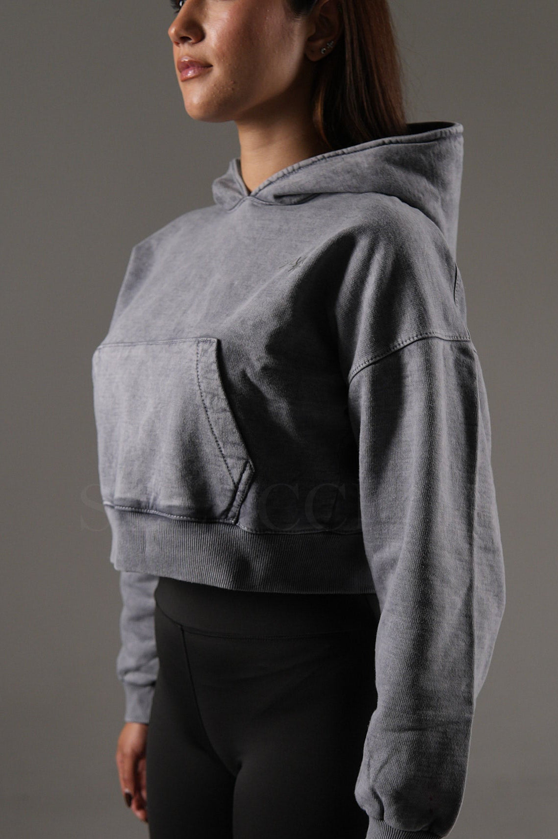 GREY WASHED CROPPED HOODIE