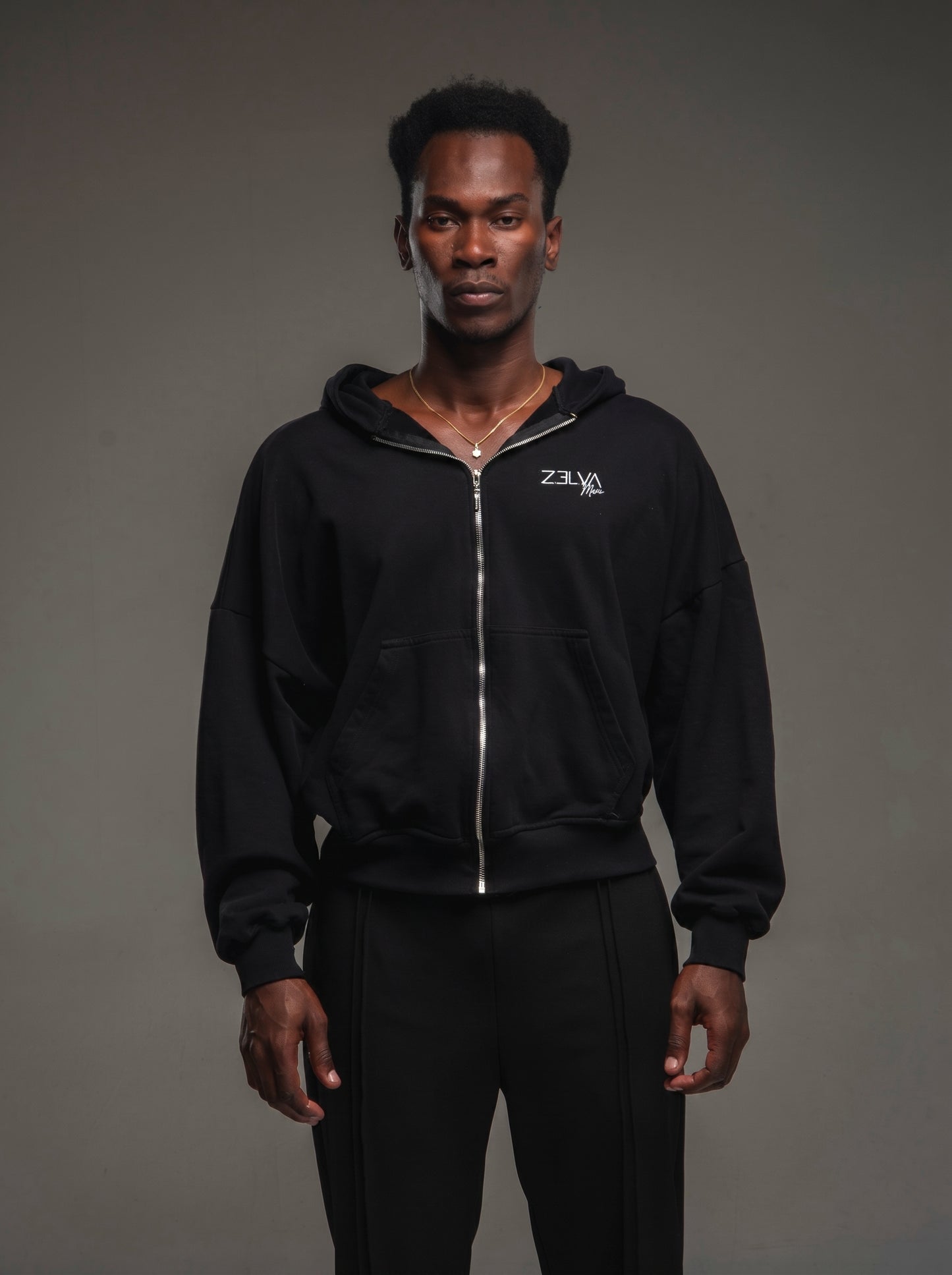 ZIP UP HOODIE BLACK